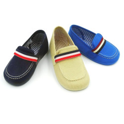 mocasin de tela con bandera...